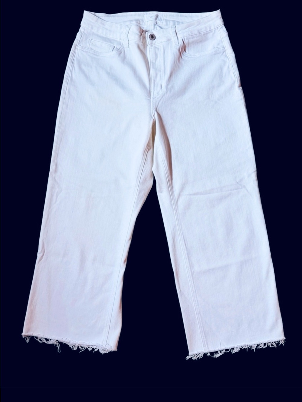 Vervet Wide Leg Cropped Stretchy Denim Jeans. White. Size 16W.